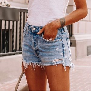 AGOLDE Parker Vintage Cut Off Light Wash Short